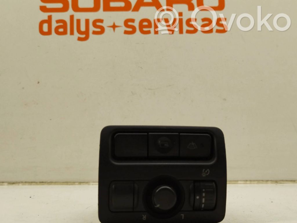 Subaru Legacy Wing mirror switch 