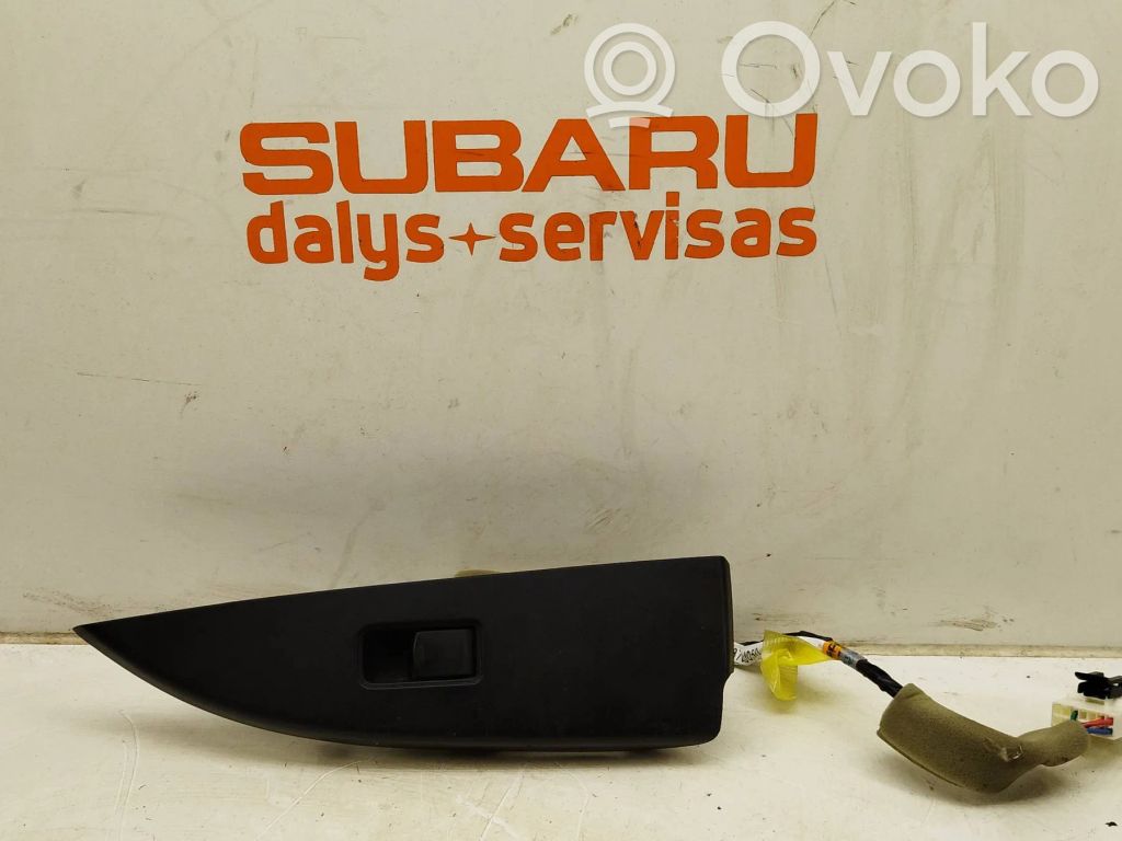Subaru Legacy Electric window control switch 