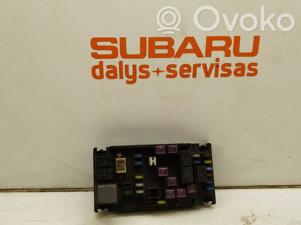 Subaru Outback Juego de caja de fusibles 