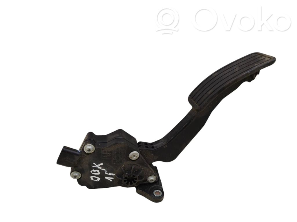 Subaru Outback (BS) Accelerator throttle pedal 