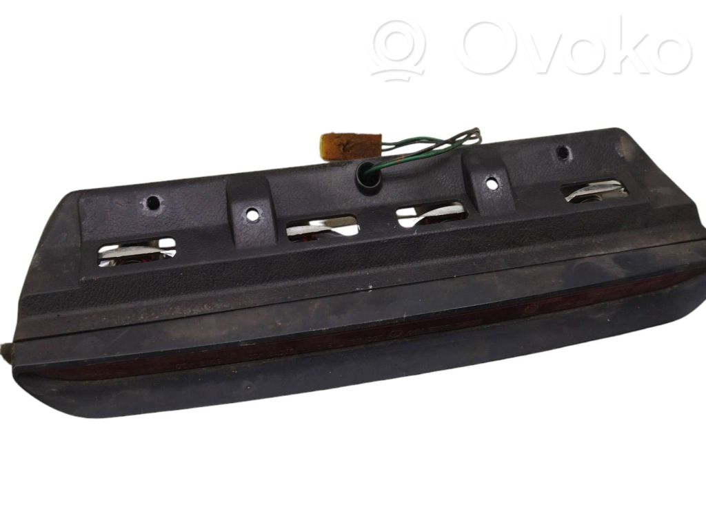 Subaru Outback Third/center stoplight 