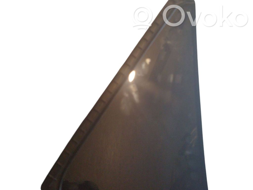 Subaru Outback (BS) Ventanilla de ventilación de la puerta trasera 