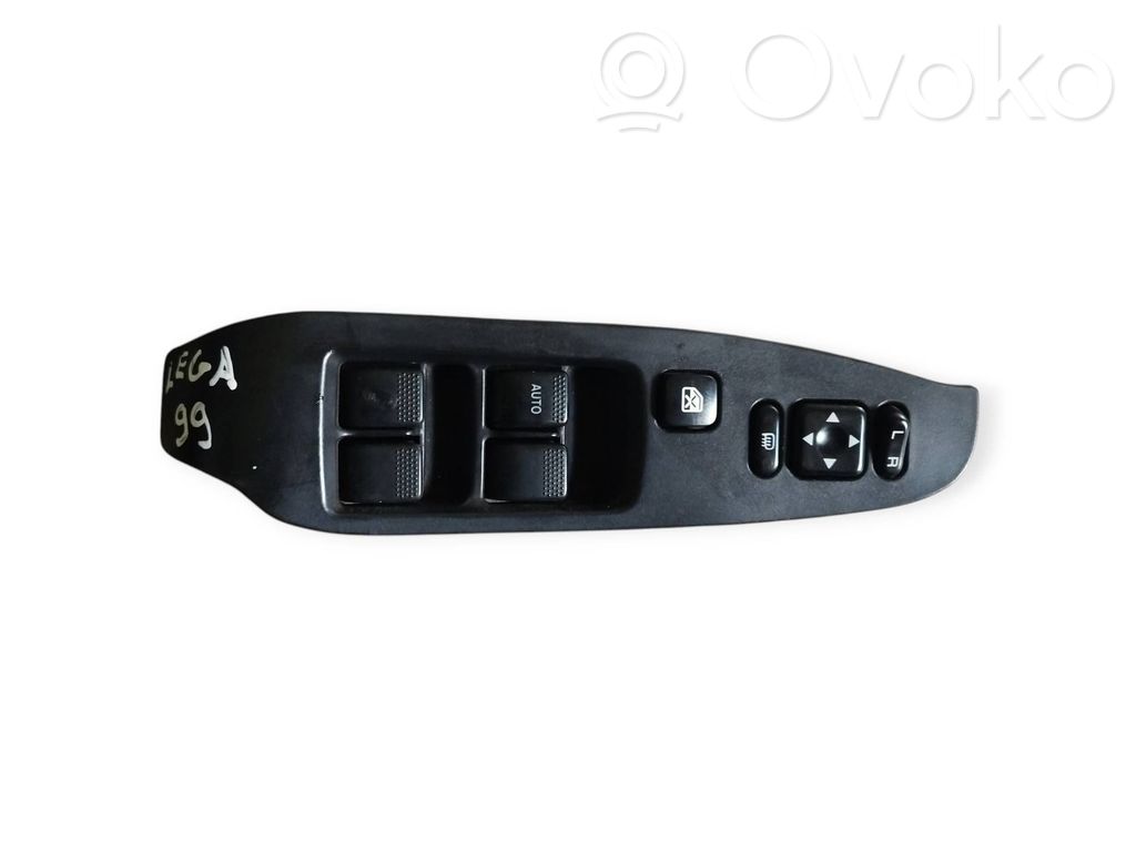 Electric window control switch   83071AE020
