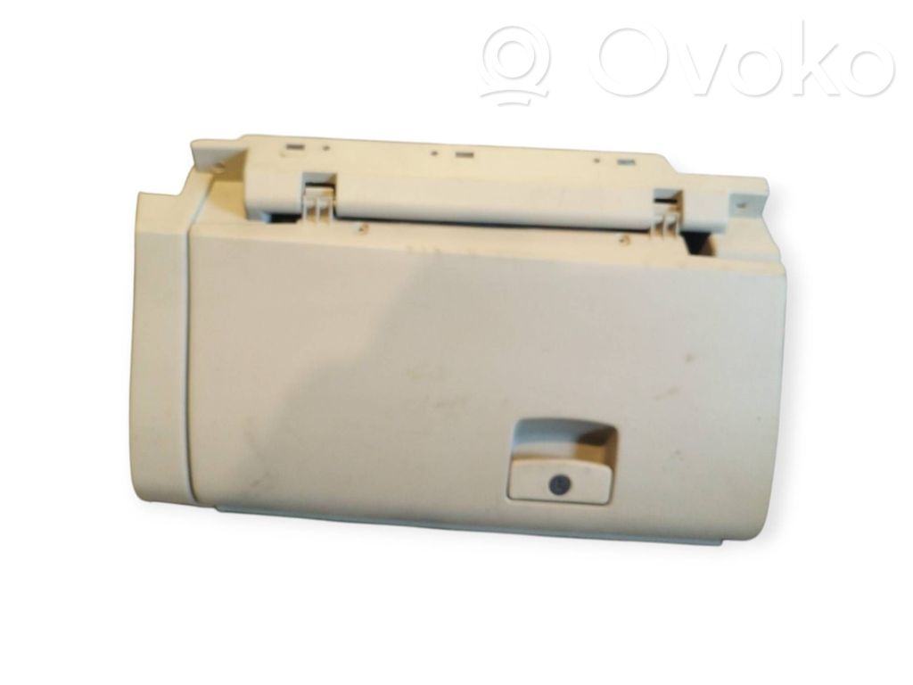 Glove box set   66208AL00A
