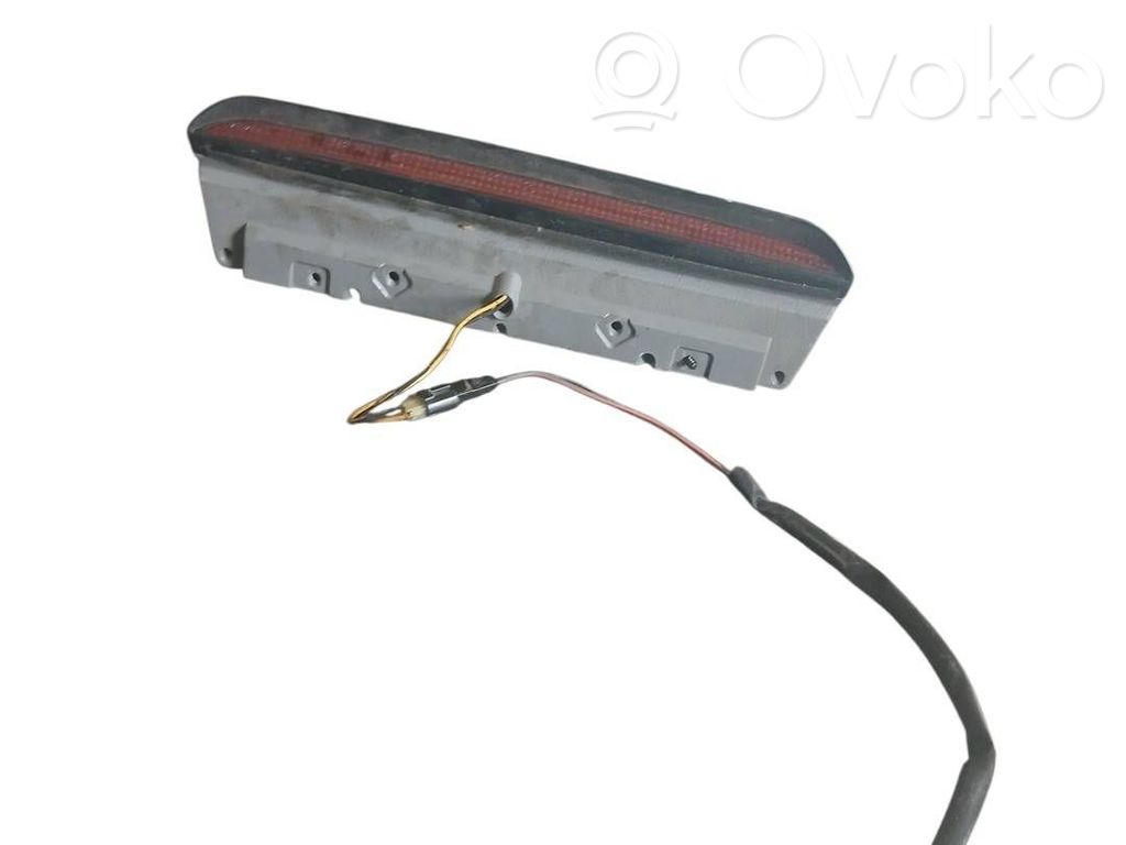 Subaru Forester SF Third/center stoplight 