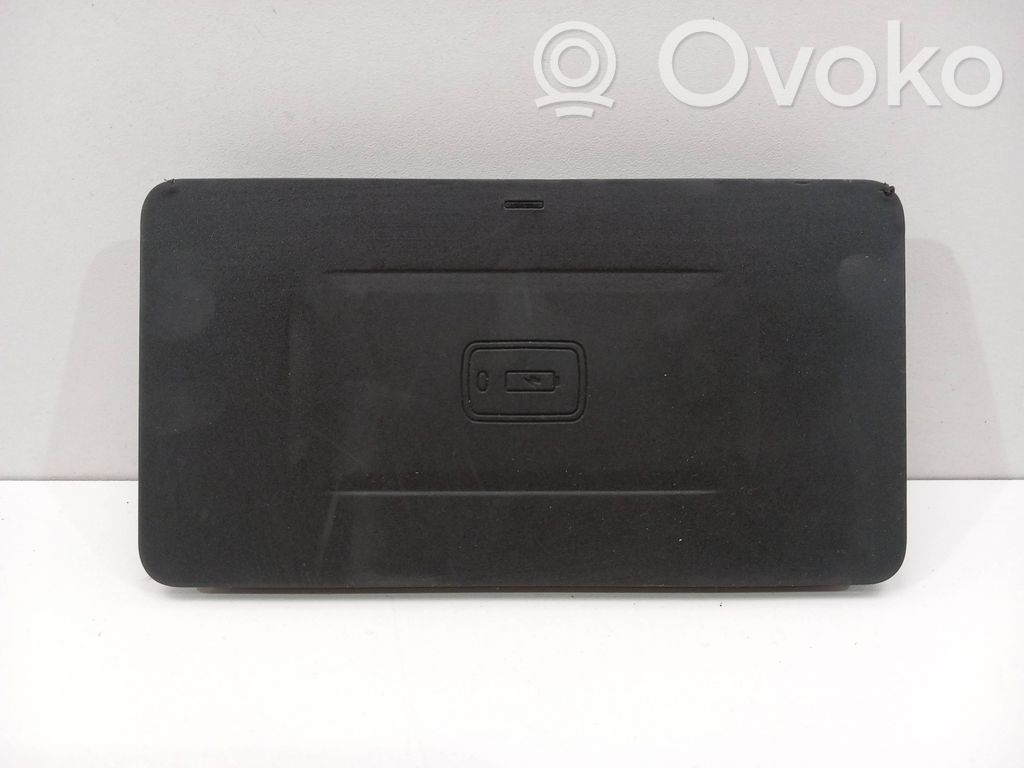 BMW 7 G11 G12 Wireless charging module 
