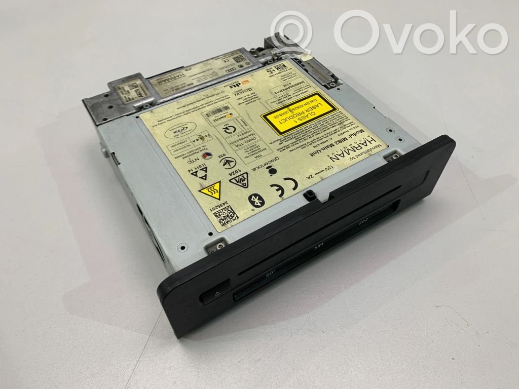 Panel / Radioodtwarzacz CD/DVD/GPS   8W5035035A