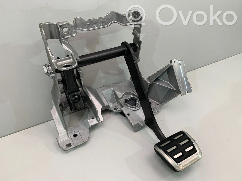 Assemblage pédale   8W2723140A