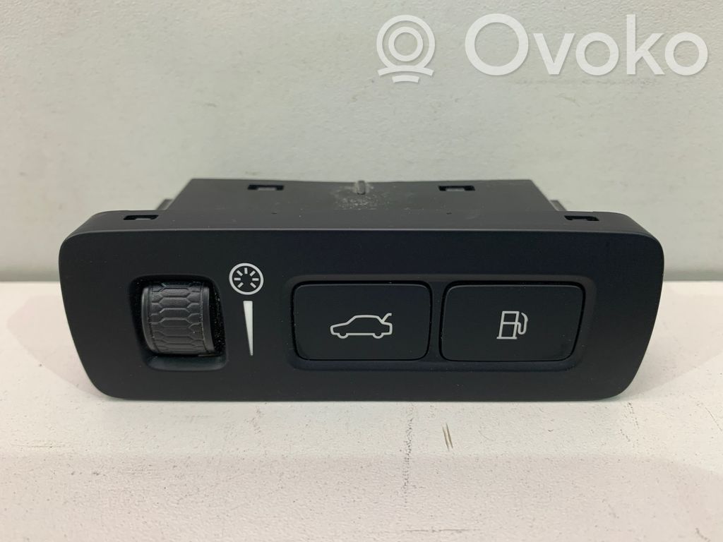 Volvo XC60 Tailgate/trunk/boot open switch 