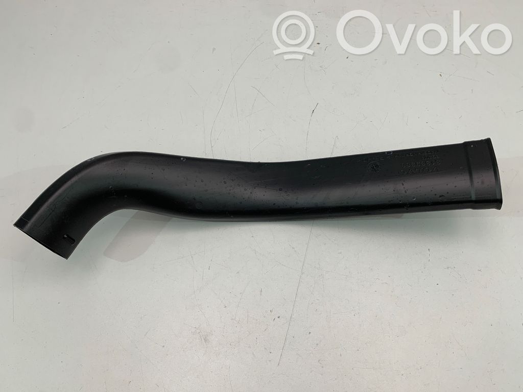 Volvo XC60 Salono oro latakas (-ai) 