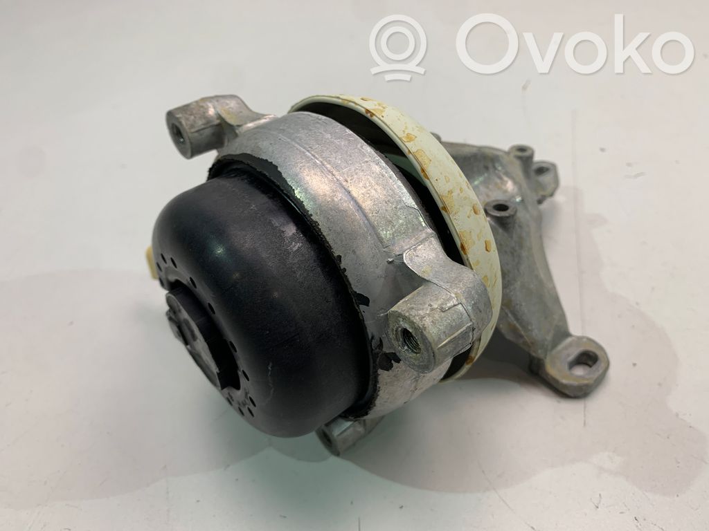 Audi A8 S8 D5 Engine mount vacuum valve 
