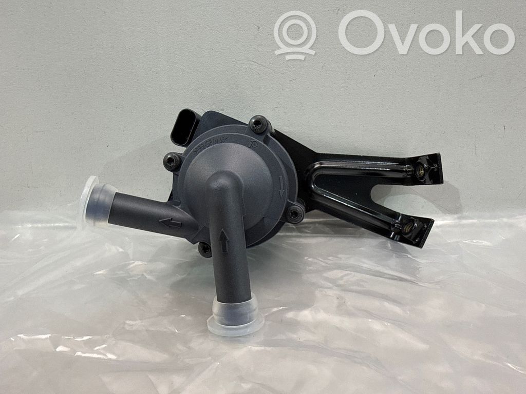 BMW 5 F10 F11 Vesipumppu 