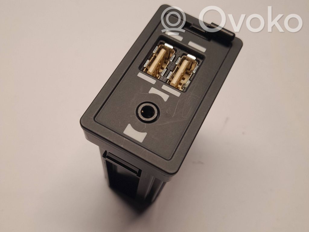 USB-pistokeliitin   8619078010,10R0312810