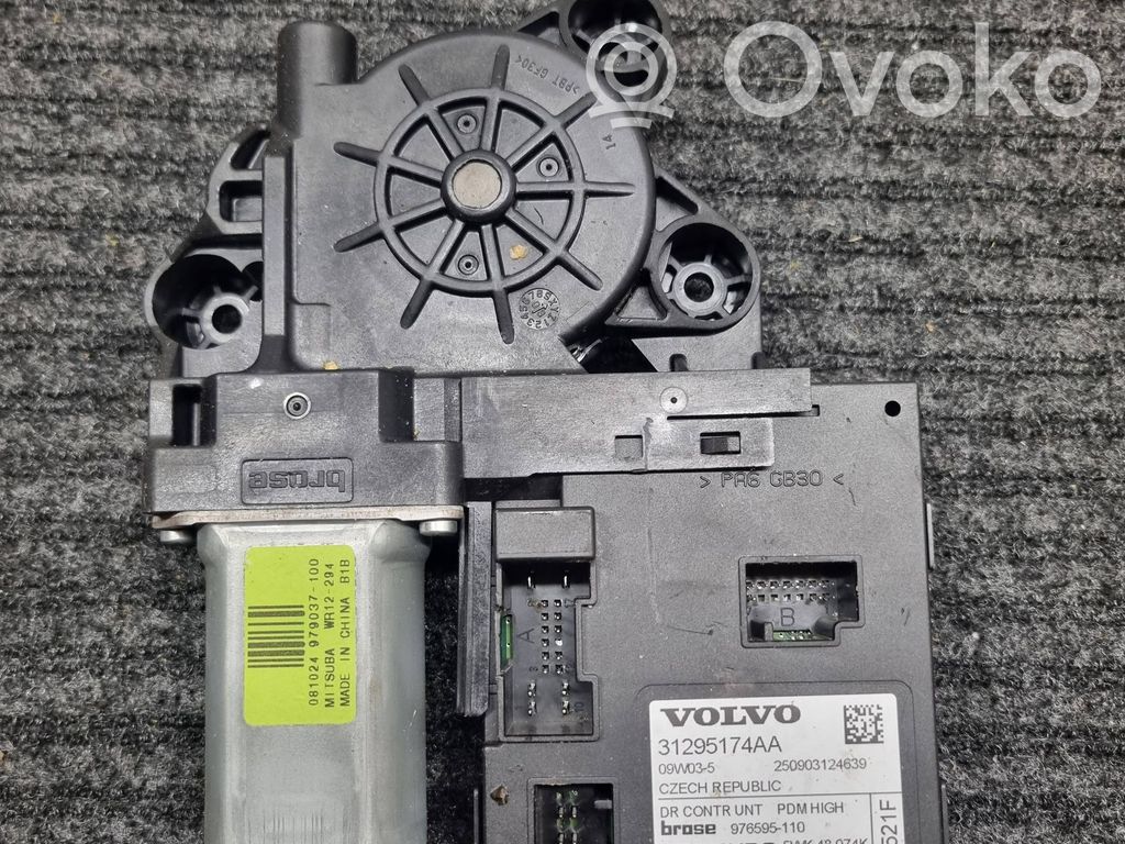 Volvo V50 Front door window regulator motor 
