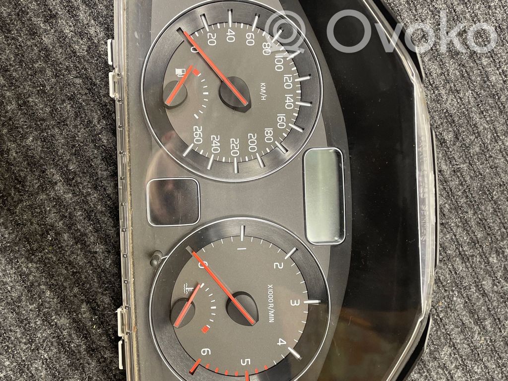 Volvo V50 Speedometer (instrument cluster) 