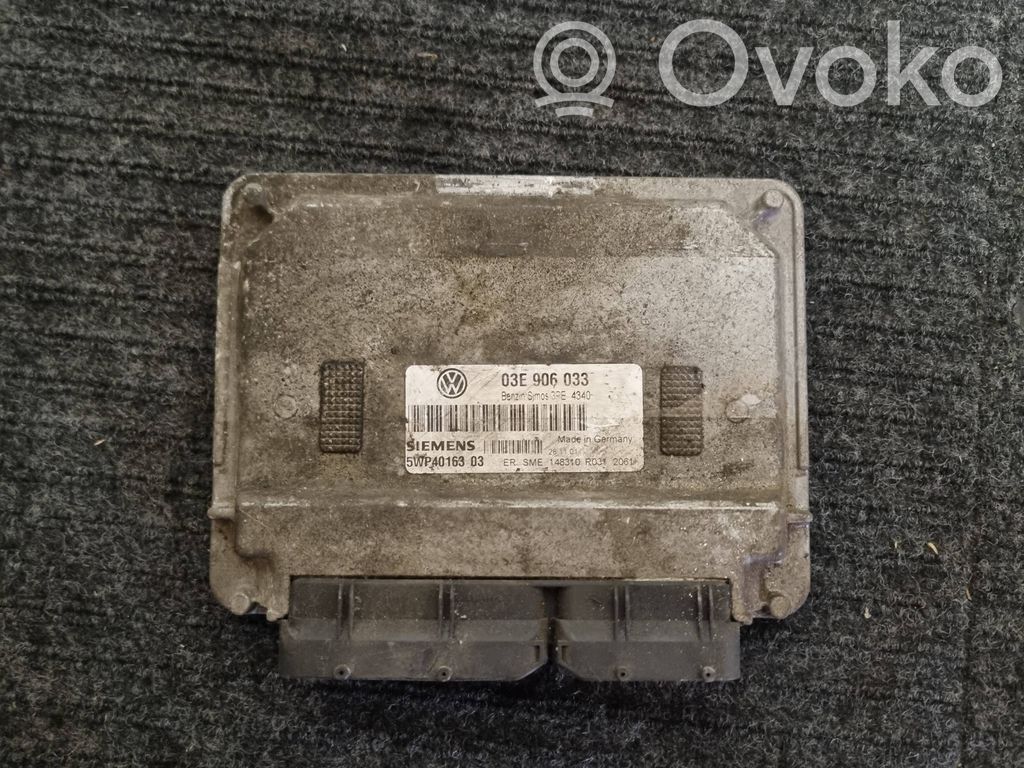 Skoda Fabia Mk2 (5J) Engine control unit/module 