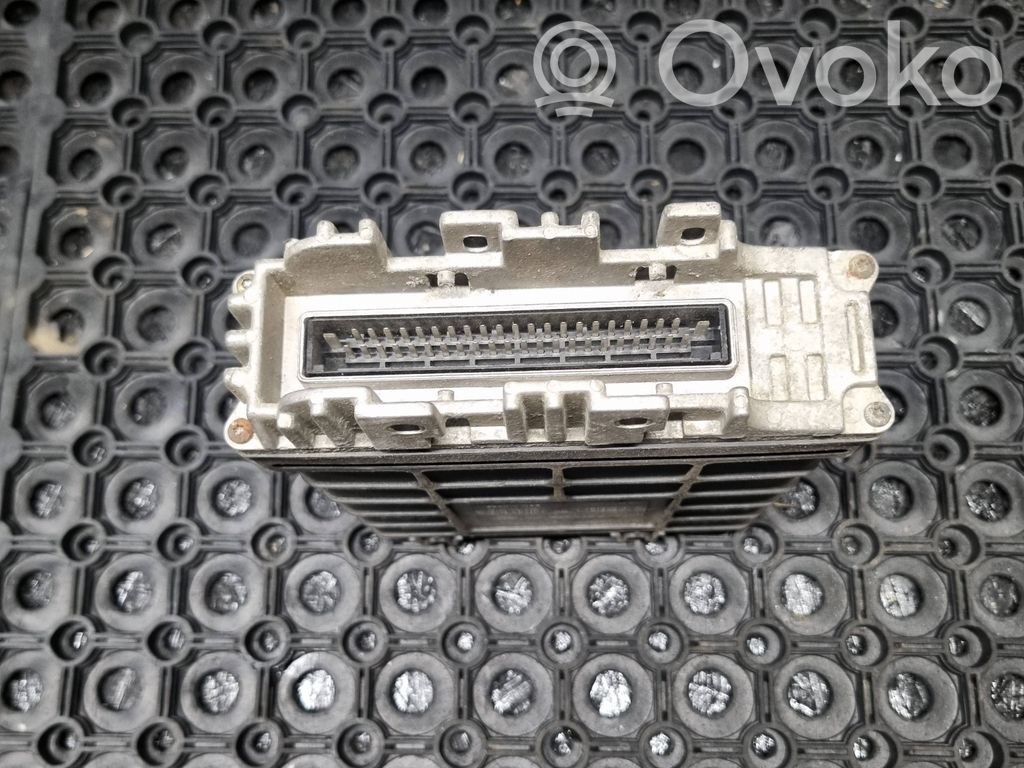 Volkswagen Golf III Engine control unit/module 