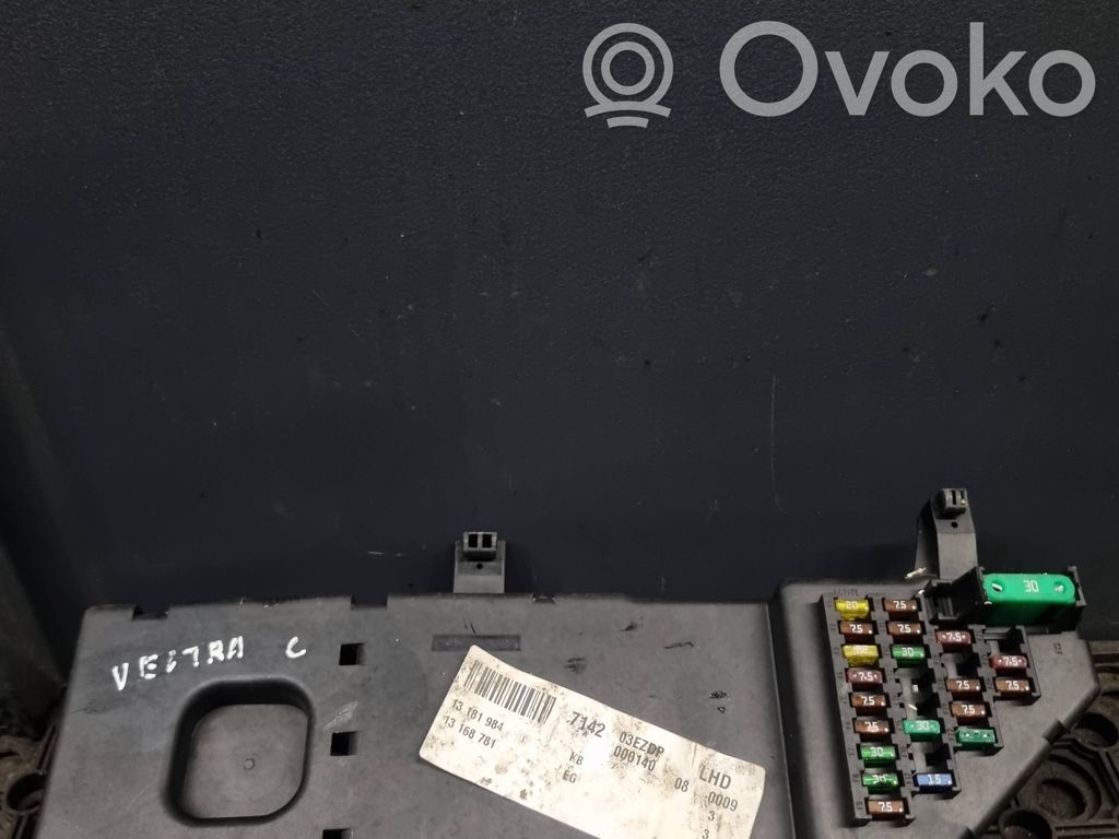 Opel Vectra C Fuse module 