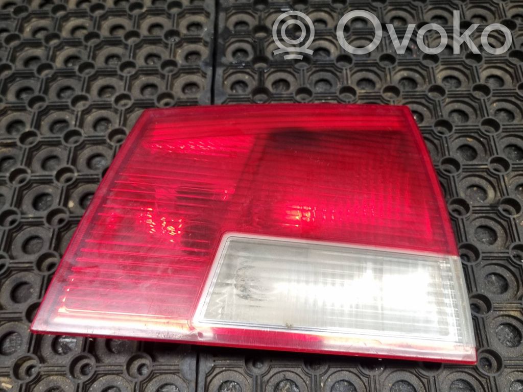 Opel Vectra C Lampy tylnej klapy bagażnika 