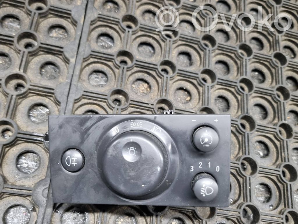 Opel Vectra C Light switch 