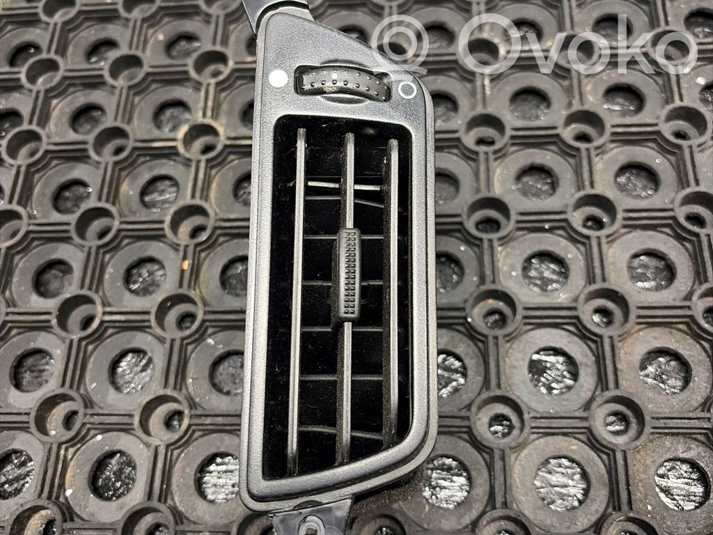 Ford Mondeo MK IV Centrinės oro grotelės 