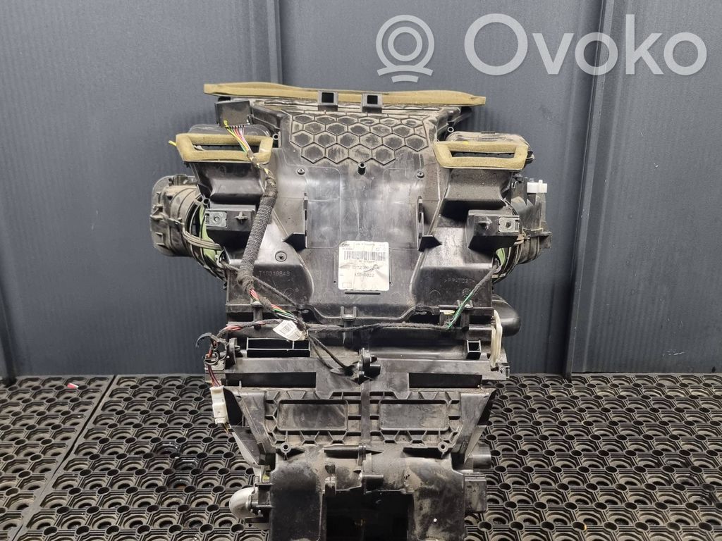 Renault Trafic III (X82) Ansamblu cutie climatizare interioară 