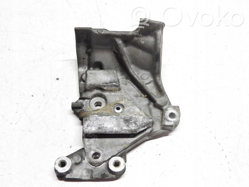Peugeot 3008 I Engine mounting bracket 