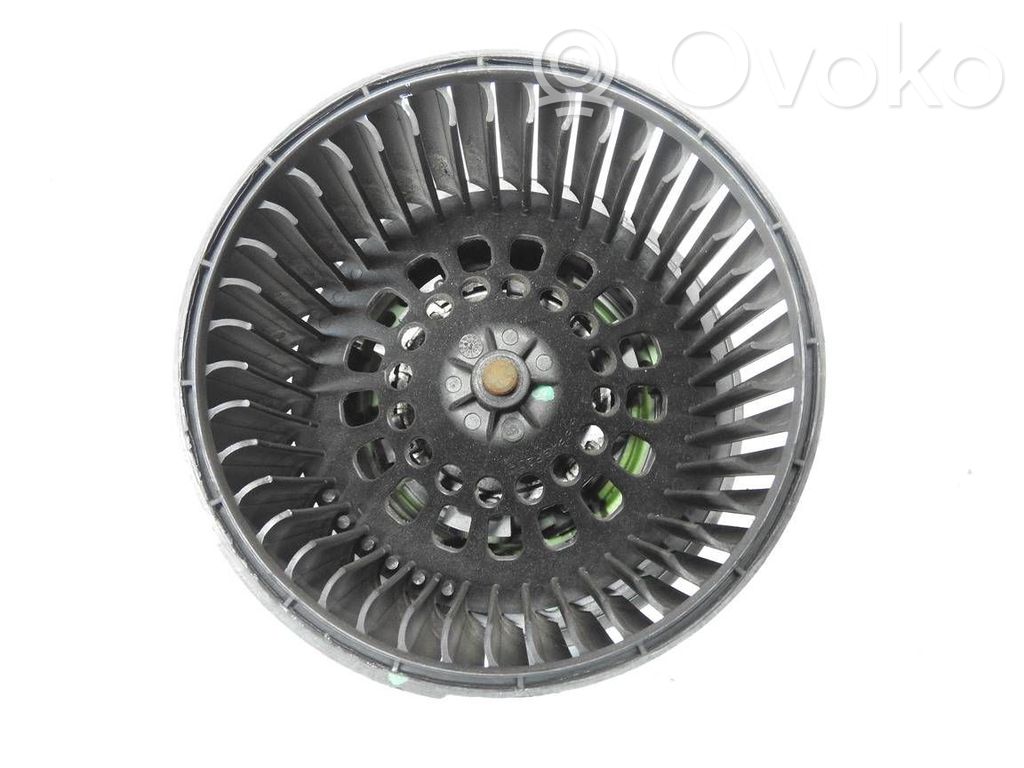 Renault Clio IV Mazā radiatora ventilators 