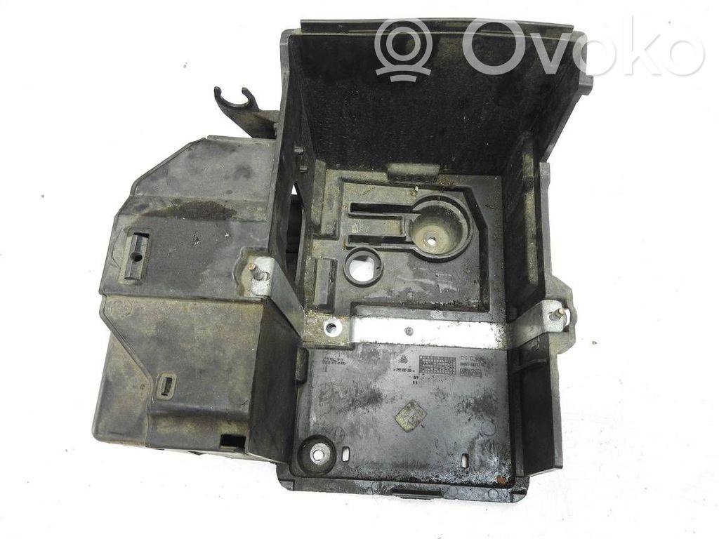 Volvo C30 Support boîte de batterie 