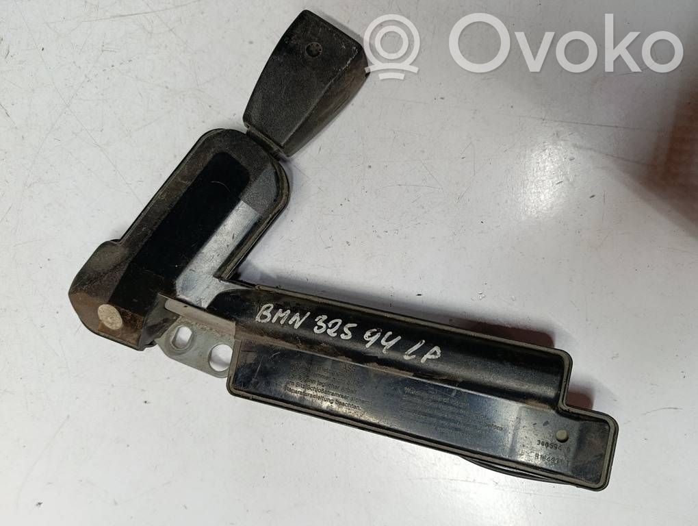 BMW 3 E36 Front seatbelt buckle 