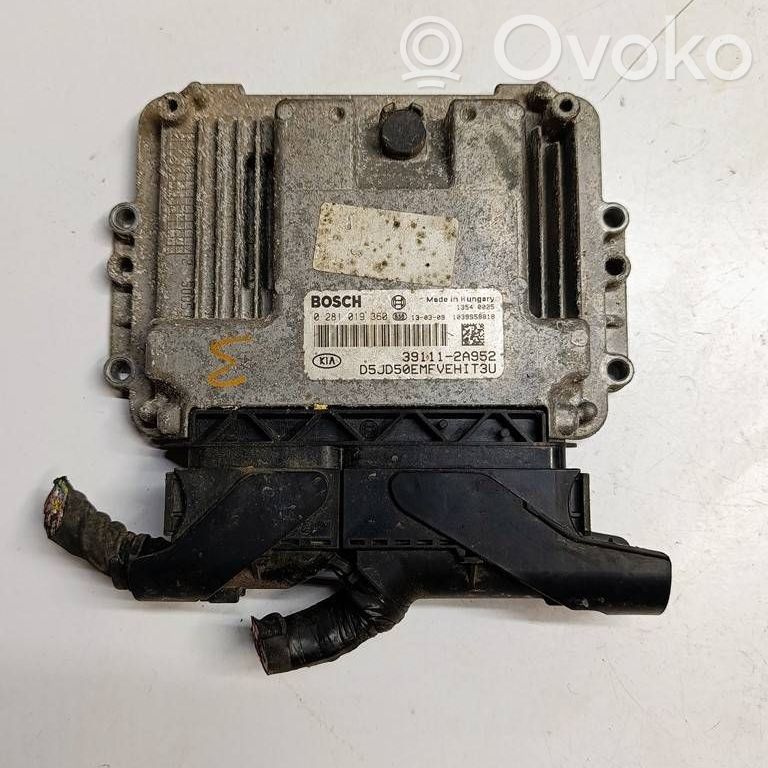 Engine control unit/module ECU   391112A952,0281019360,1039S58818