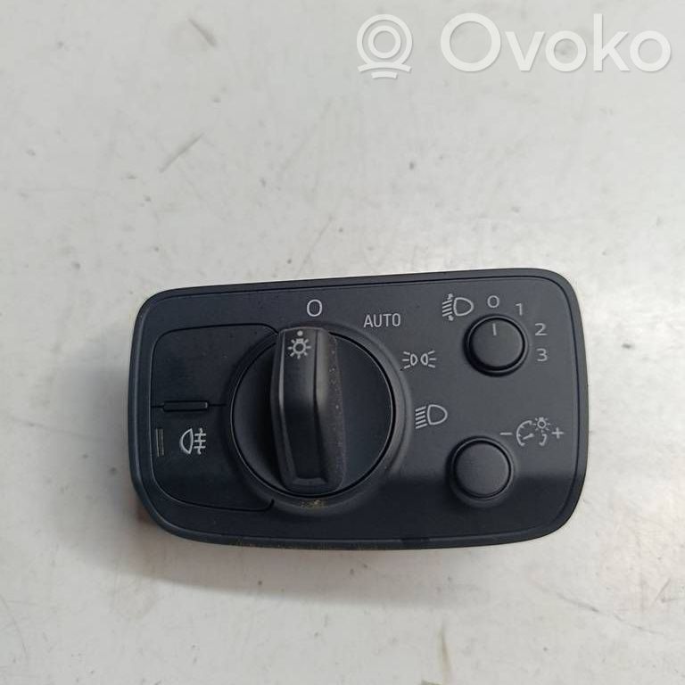 Audi Q2 - Light switch 
