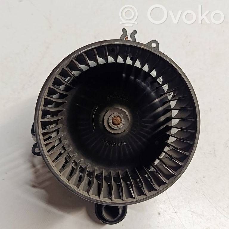 Renault Captur Mazā radiatora ventilators 
