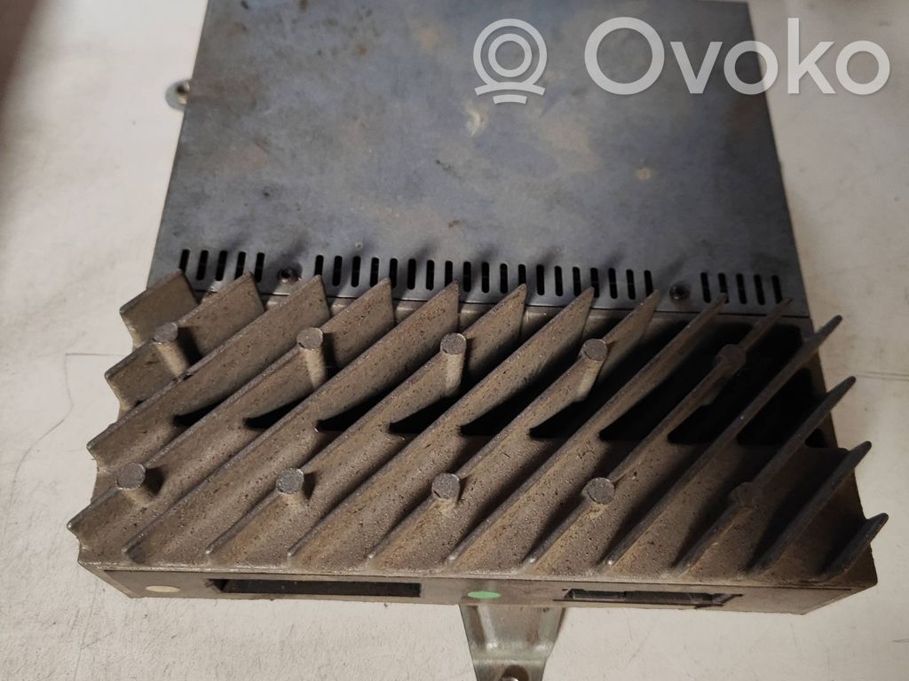BMW 5 E39 Sound amplifier 