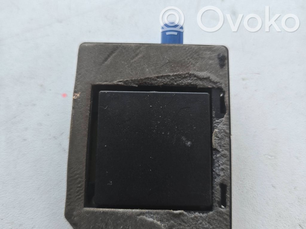 Audi A6 S6 C6 4F GPS-pystyantenni 