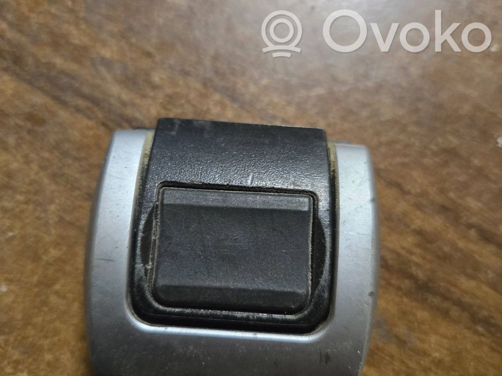 Audi A6 S6 C6 4F Tie down hook / loop 