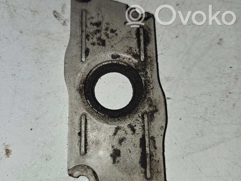 Audi A6 S6 C6 4F Fuel Injector clamp holder 