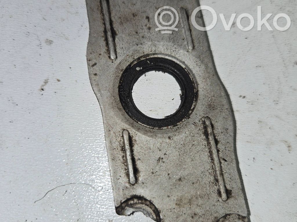 Audi A6 S6 C6 4F Fuel Injector clamp holder 