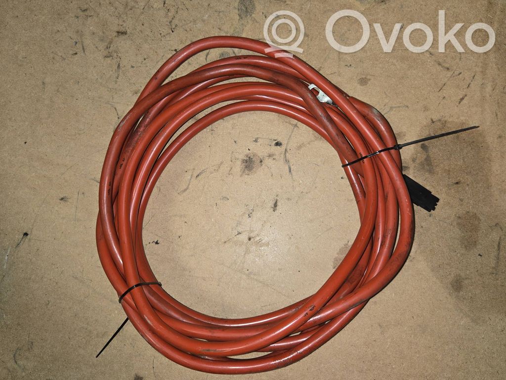 BMW X3 F25 Cable positivo (batería) 