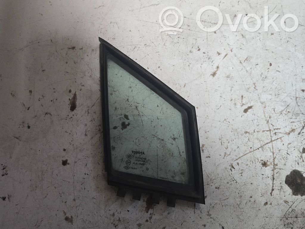 Toyota Corolla Verso E121 Front door vent window glass four-door 