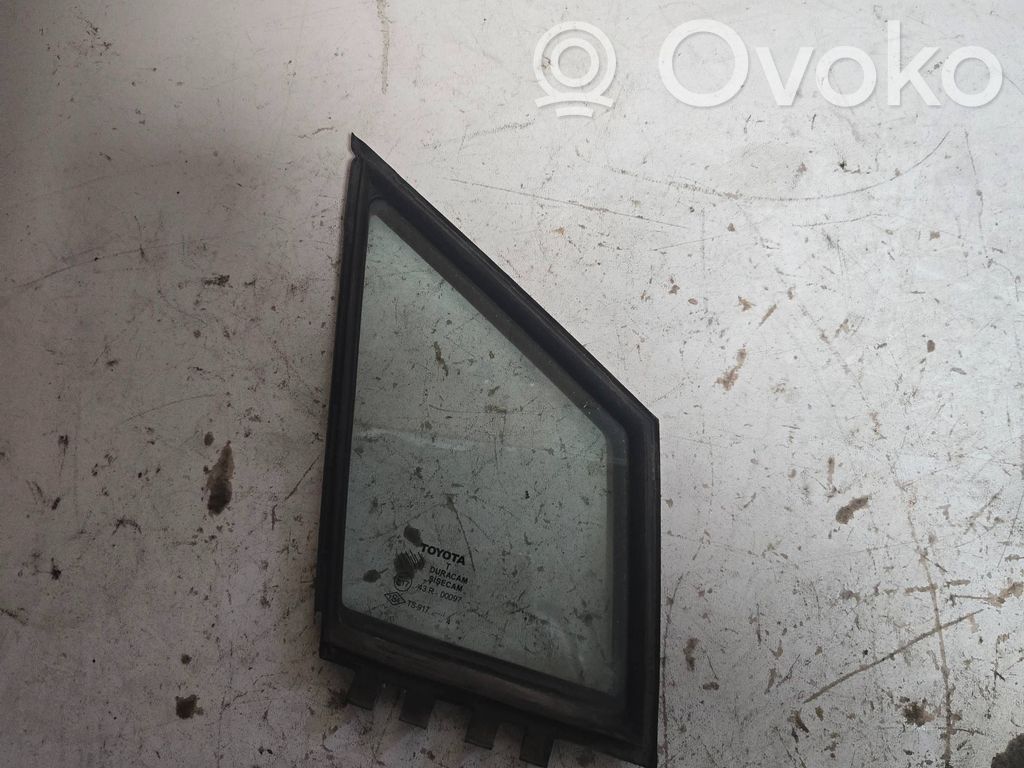 Toyota Corolla Verso E121 Front door vent window glass four-door 