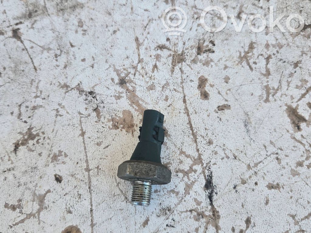 Audi A4 S4 B9 Öldruckschalter 