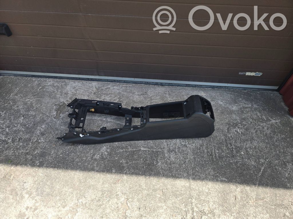 Audi A4 S4 B9 Centrinė konsolė 