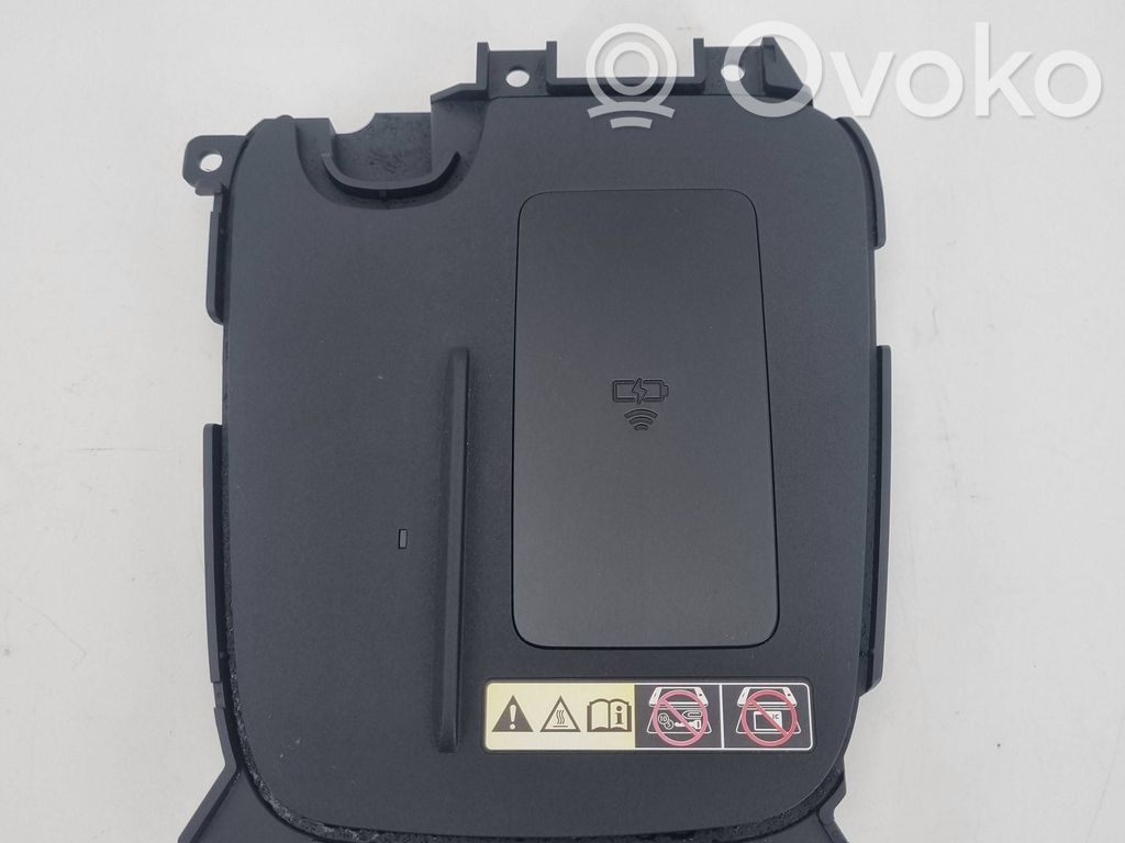 Toyota Yaris XP210 Autres éléments de console centrale 