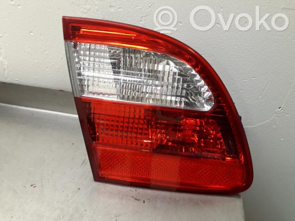 Mercedes-Benz E W211 Takaluukun takavalot 