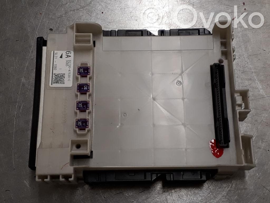 Toyota Prius (XW50) Modulo fusibile 