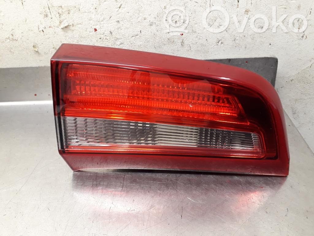 Volvo S60 Lampă spate în capacul portbagajului 