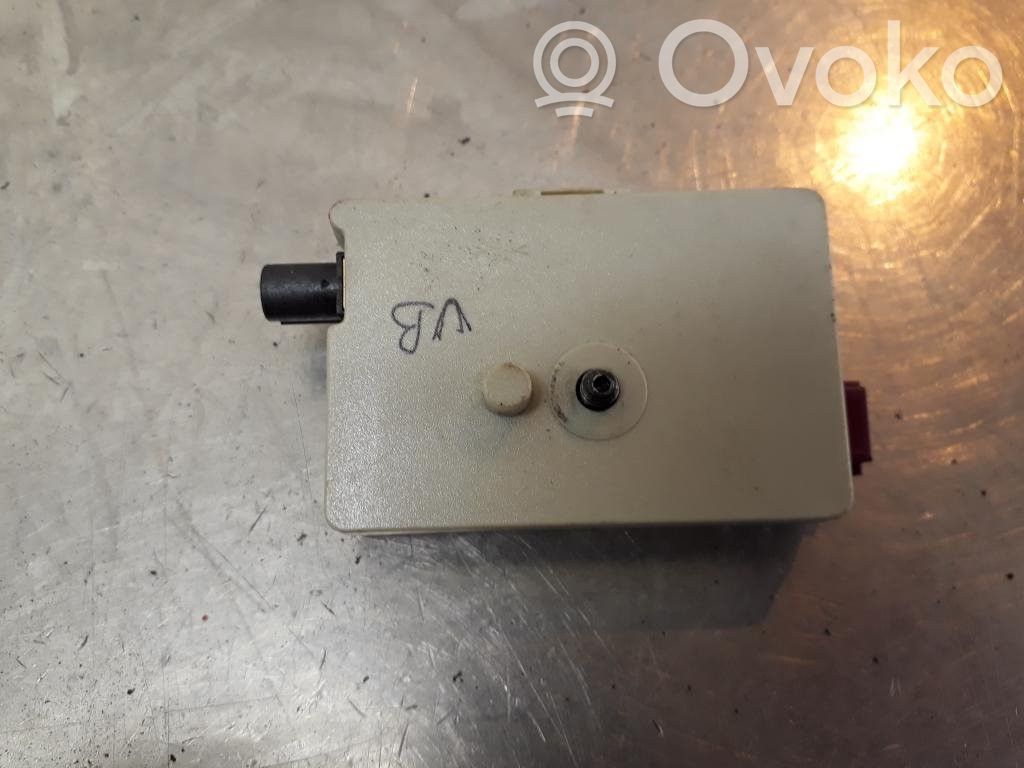 BMW 3 E92 E93 Amplificator antenă aeriană 