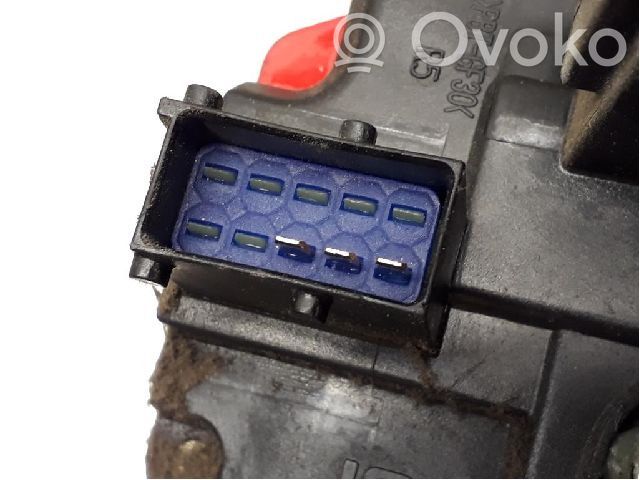 Renault Trafic II (X83) Front door lock 