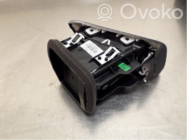 Nissan Qashqai Rejilla de ventilación central del panel